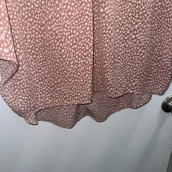 Pink and White Leopard Print SHEIN Blouse - Size Medium - Picture 3 of 7